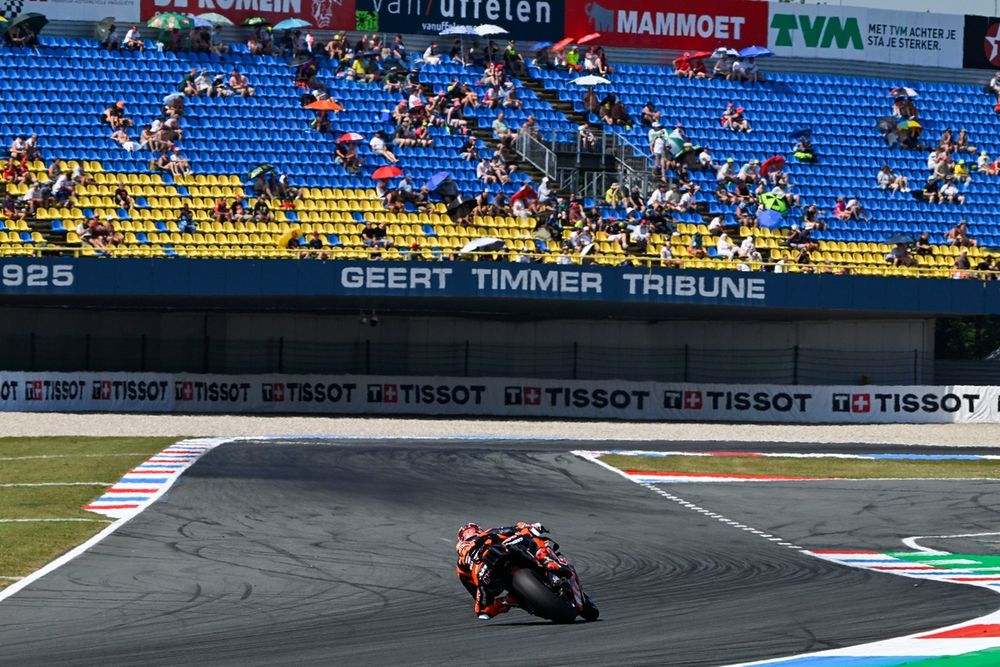 Maverick Vinales, visage concentré lors d’un GRN