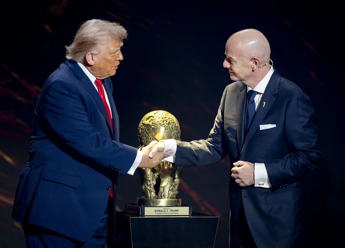 Coupe du monde 2026: le CIO va être saisi d'une plainte contre Infantino pour "violation répétée de la neutralité politique"