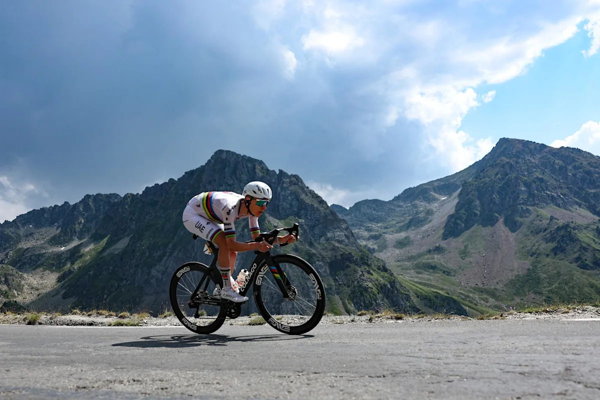 Tadej Pogacar impose un choc mémorable à la 6e étape du Tour de France à Gavarnie‑Gèdre