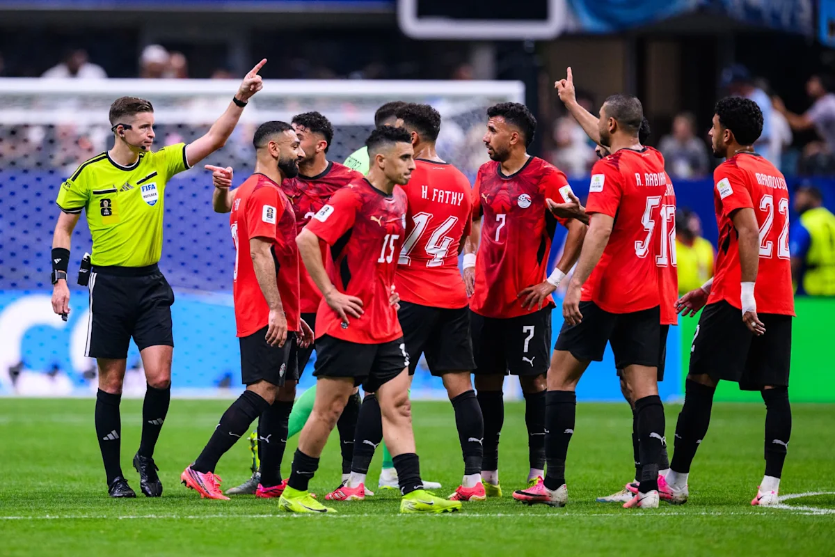 "Ma photo et mon numéro sont sur tous les réseaux en Égypte": l'enfer de la famille Le Texier, quasi homonyme de l'arbitre et cyberharcelée par les supporters égyptiens