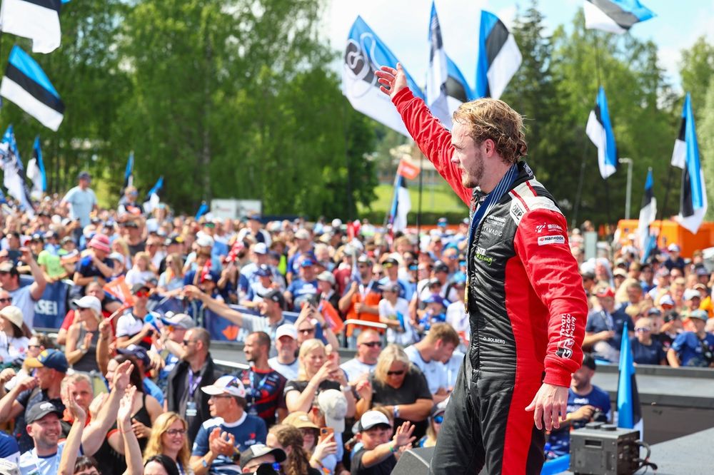 Oliver Solberg victorieux du Rallye d’Estonie 2025 avec la Toyota GR Yaris Rally1