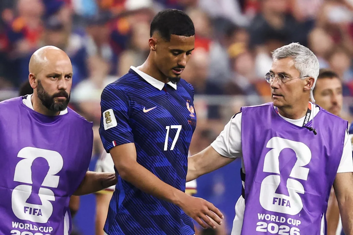 France-Espagne: Saliba rattrapé par sa blessure et contraint de sortir, gros coup dur pour les Bleus