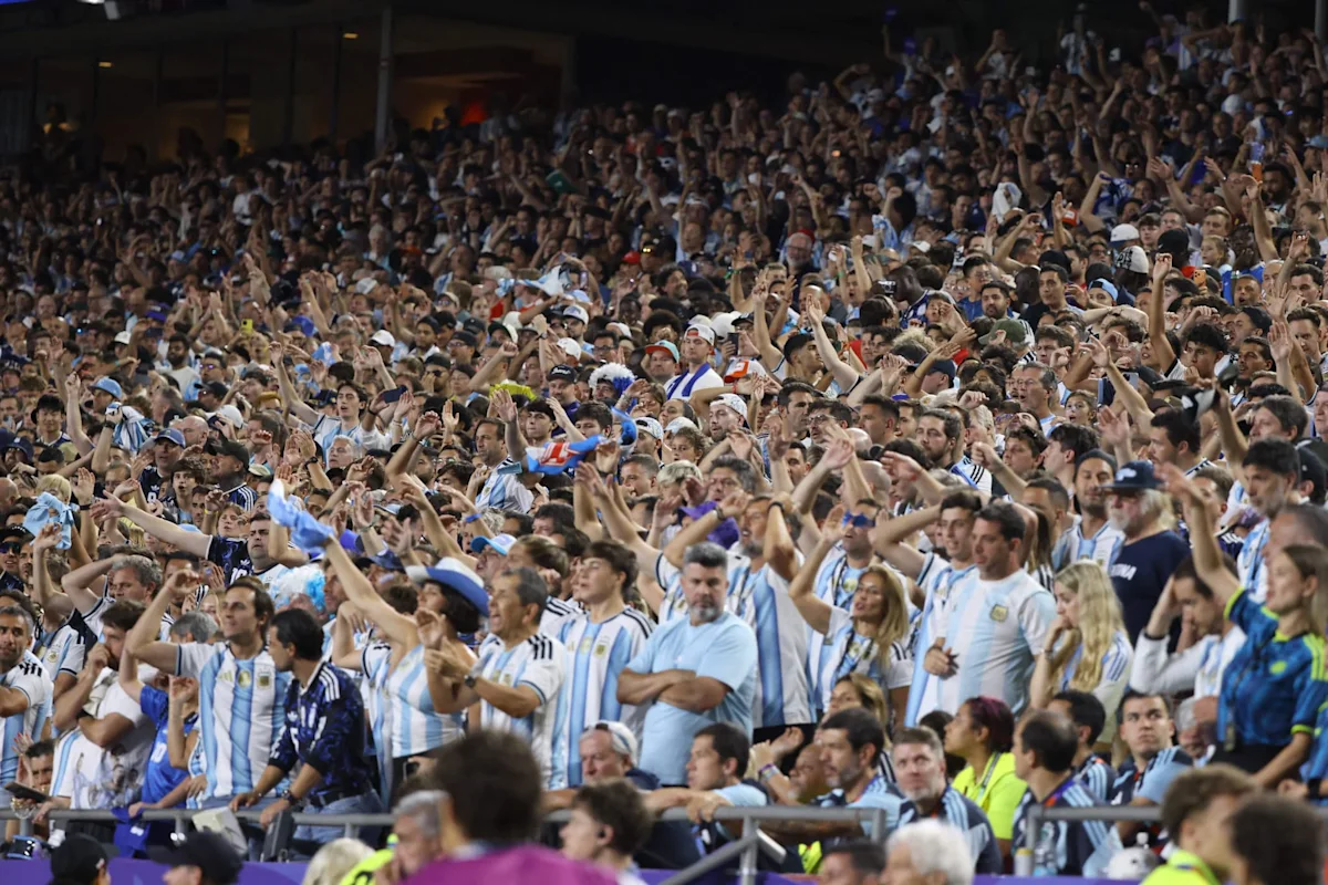 "Une minute de silence pour la France qui est morte", les supporters argentins ont bien célébré l'élimination des Bleus
