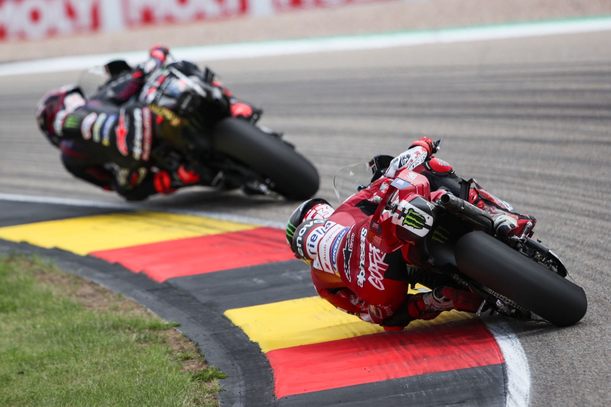 Pour Tardozzi, Aprilia et Ducati se valent et ça ne changera pas après la pause