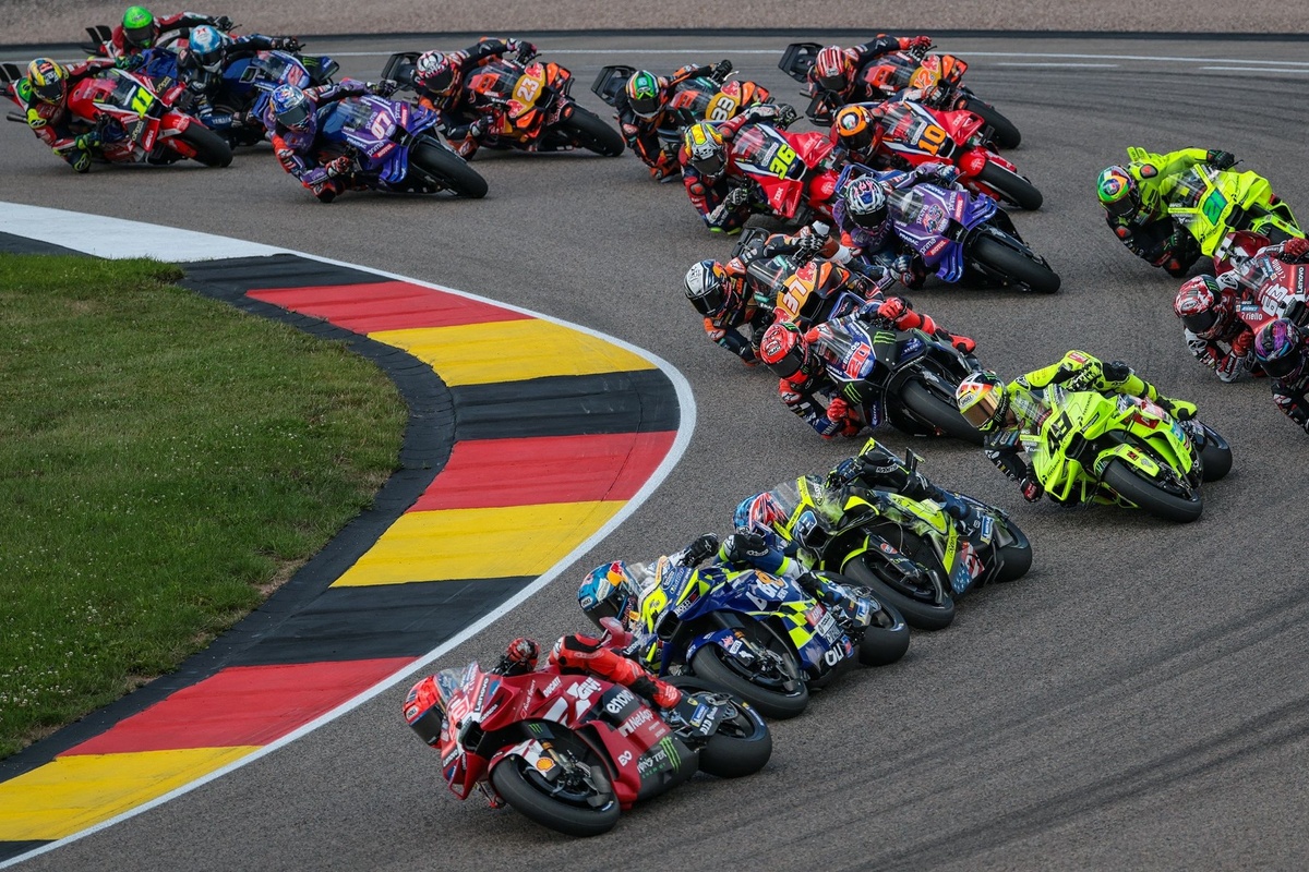 Plateau MotoGP 2027 : où en sont les transferts à la pause ?