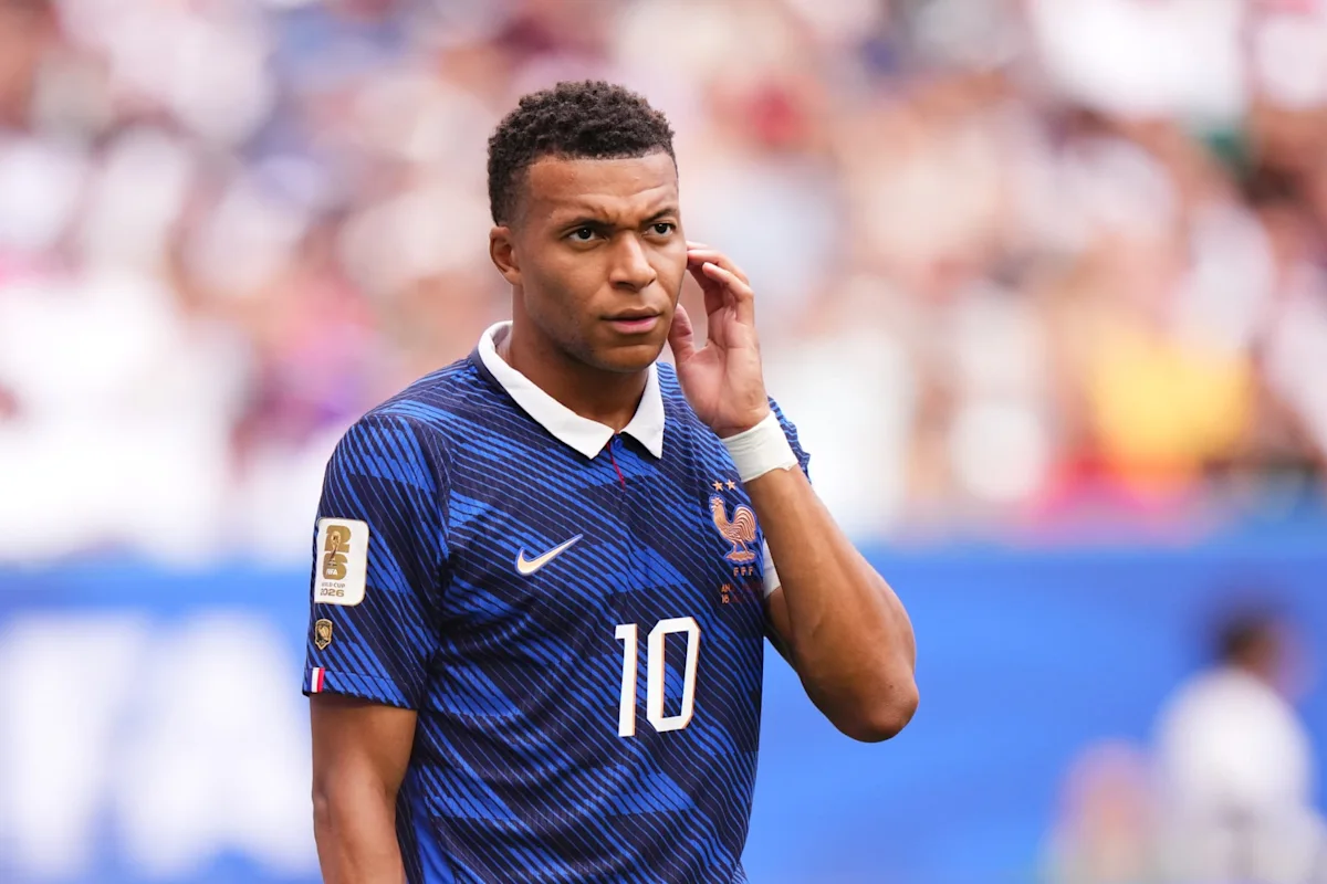 France-Angleterre: "L’excuse ne marche pas", Riolo en désaccord total avec les explications de Mbappé sur la défaite des Bleus