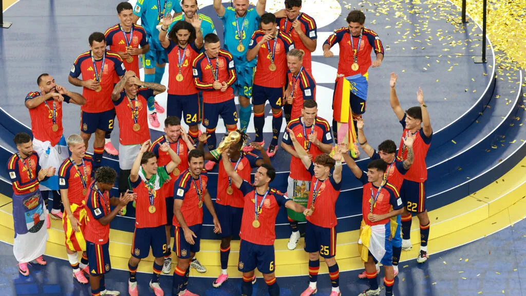 "Nous n'avons jamais douté" : les Espagnols savourent leur sacre au Mondial 2026