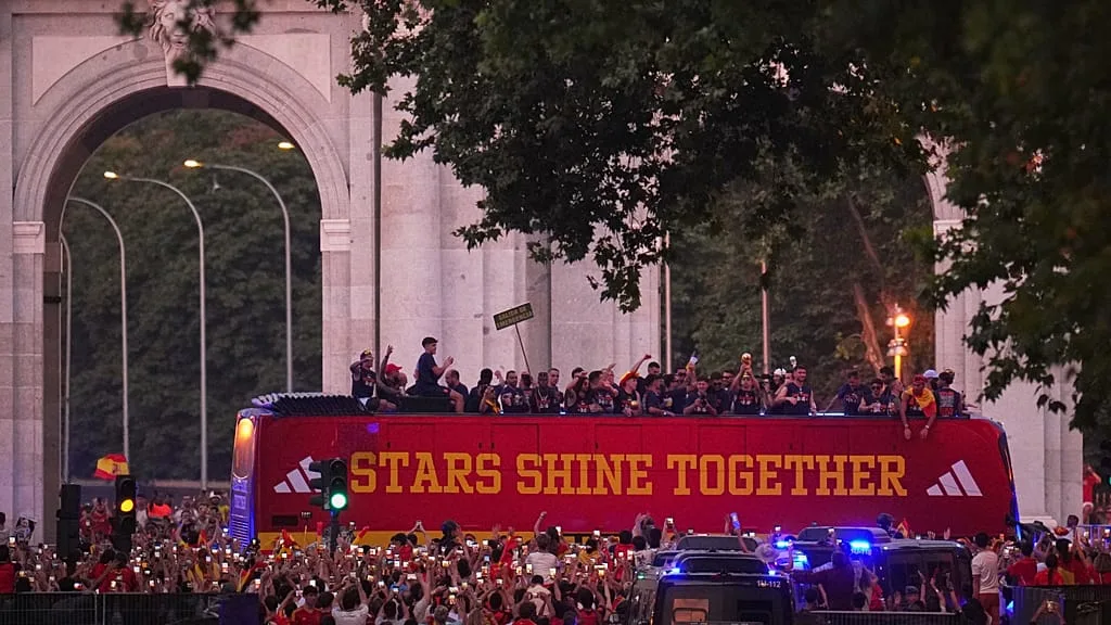 Espagne : un million de personnes pour célébrer le retour de la Roja