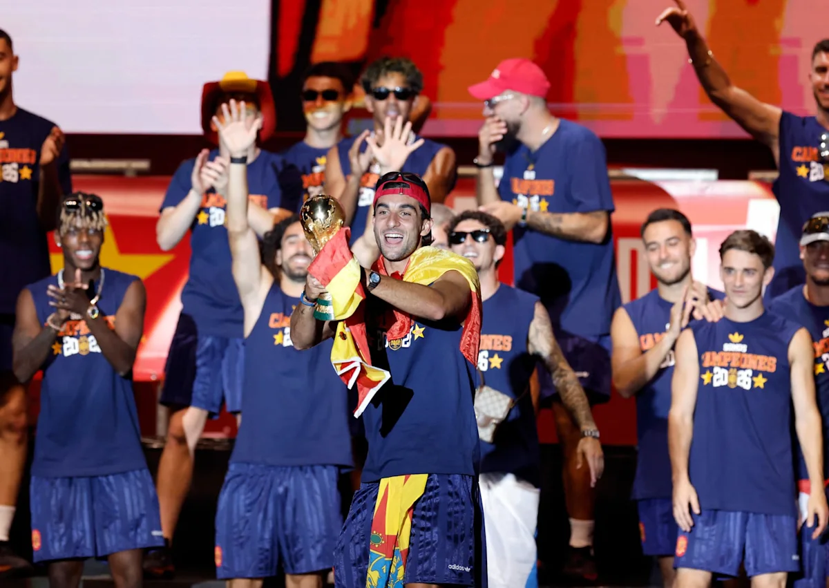 Coupe du monde 2026: Rodri et Ferran en superstars, le clin d'oeil français de Laporte... Les meilleures images des célébrations de l'Espagne à Madrid