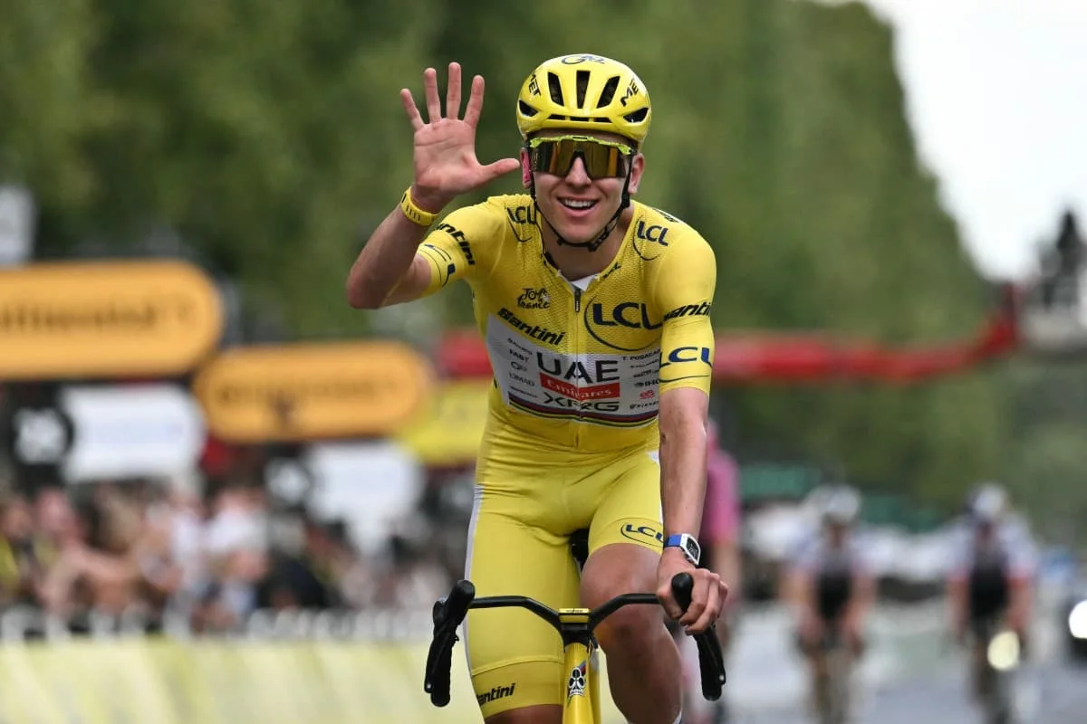 Le Tour de France 2026 franchit la barre des 43km/h de vitesse moyenne, un nouveau record