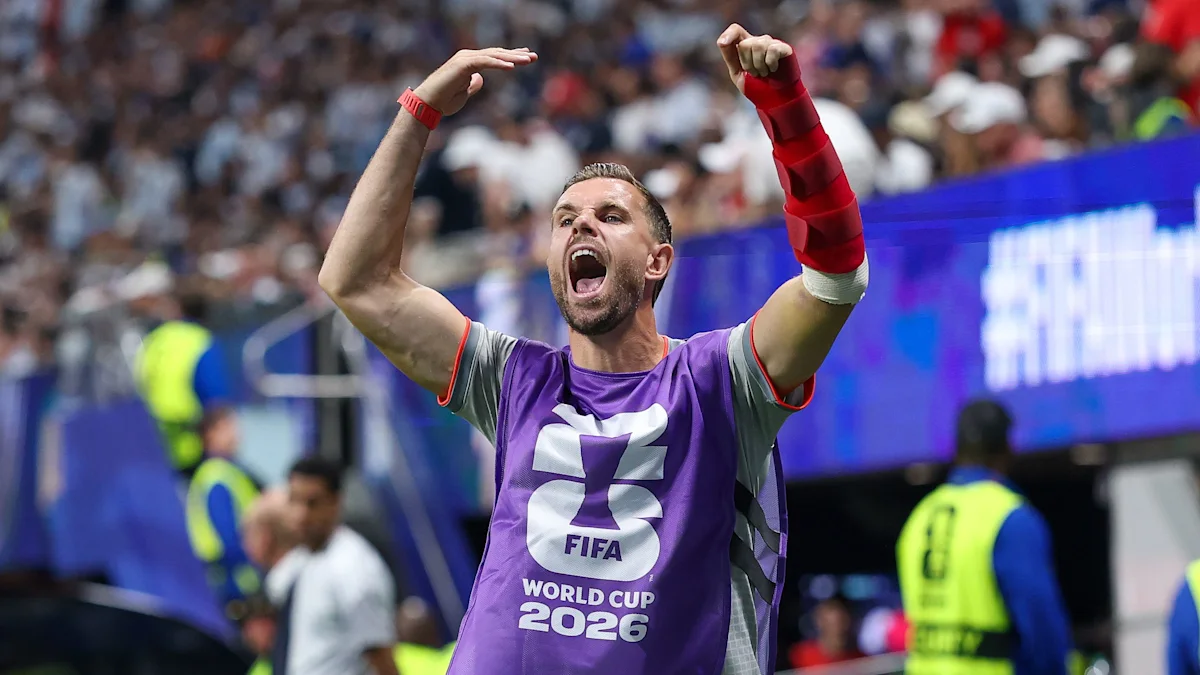 Selon les dernières informations, Chelsea envisagerait un transfert surprise de Jordan Henderson, le milieu de terrain étant libre de tout contrat à peine un an après son arrivée à Brentford