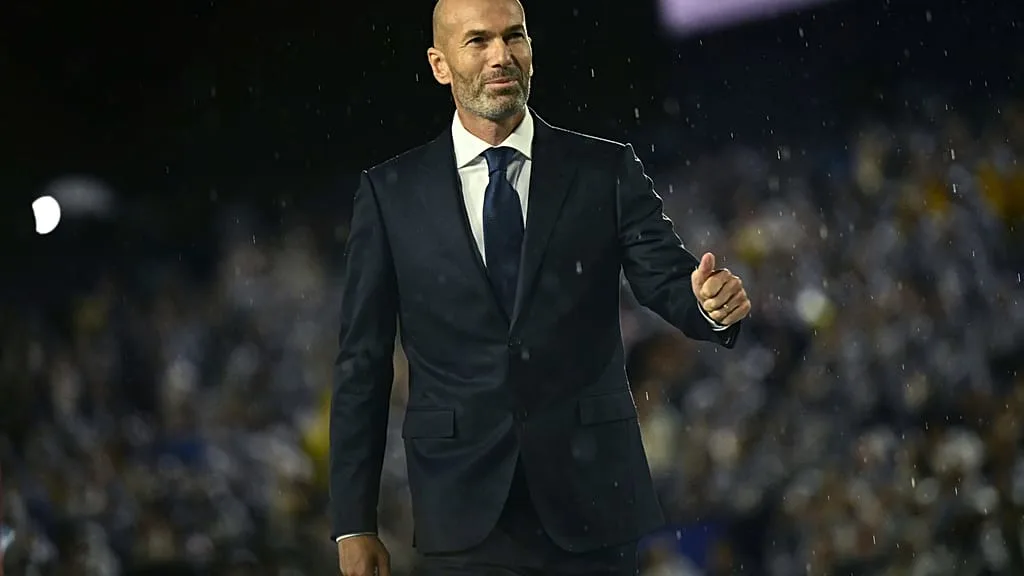 "Ce moment est venu, c'est aujourd'hui" : Zinedine Zidane, nouveau sélectionneur des Bleus