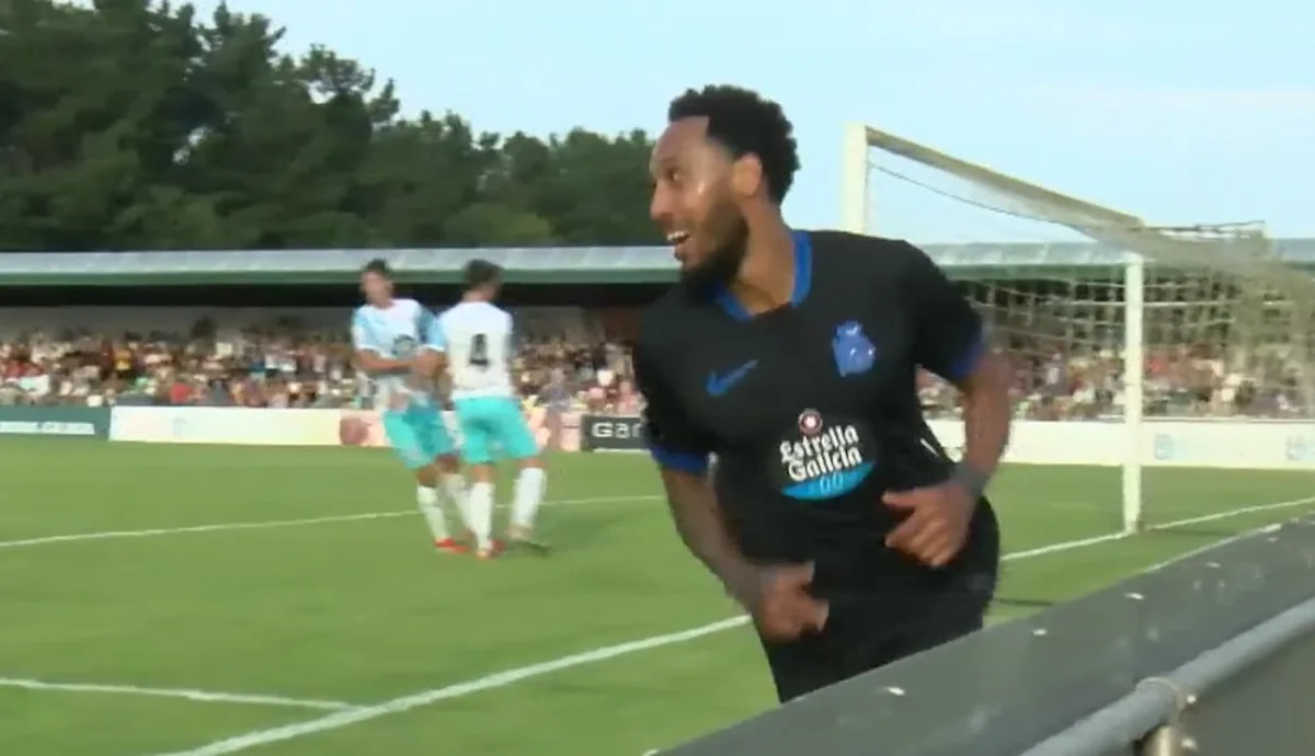 À peine transféré par l'OM, Aubameyang s'offre un joli premier but avec La Corogne