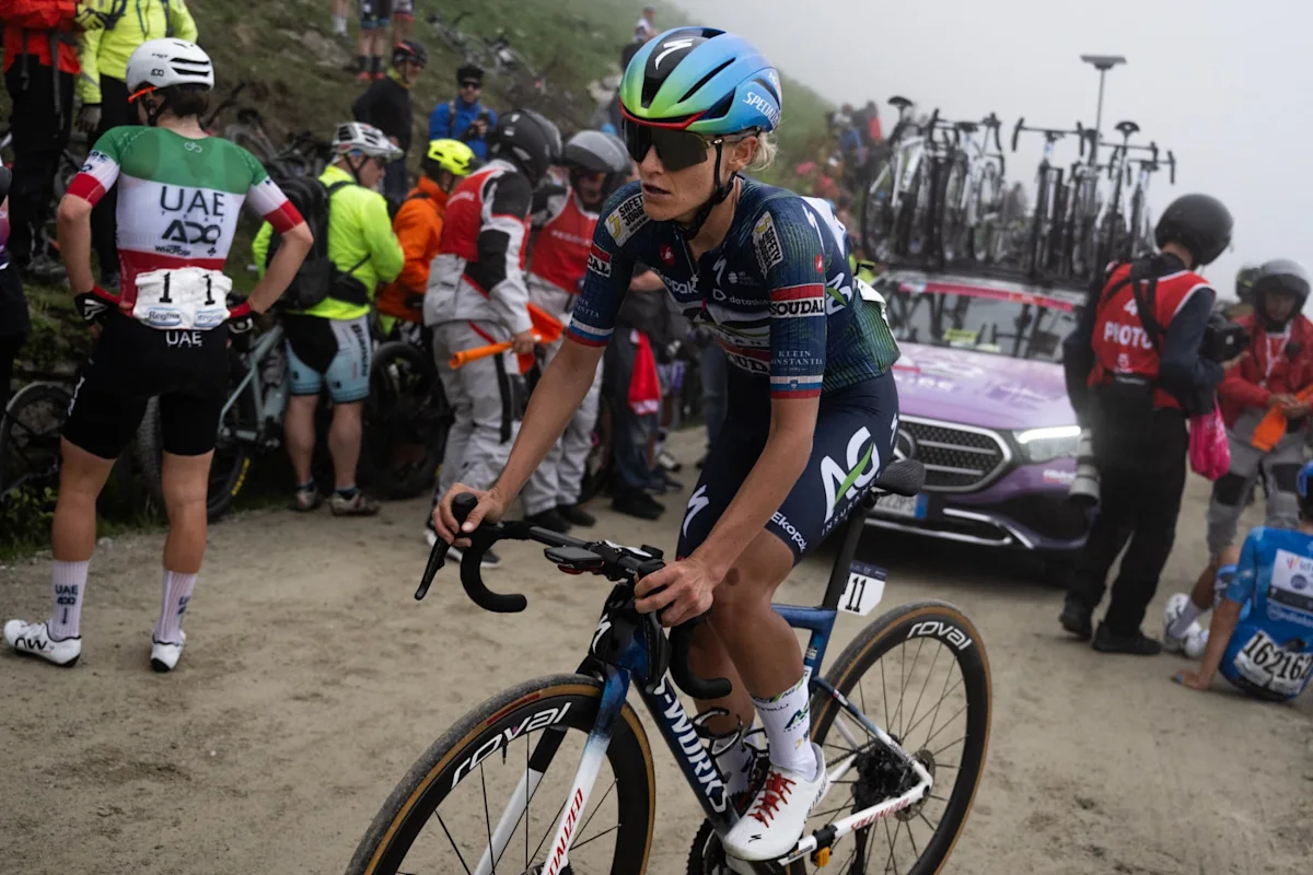 De sa lourde chute au Tour de France féminin: le retour miraculeux de Zigart, la compagne de Pogacar
