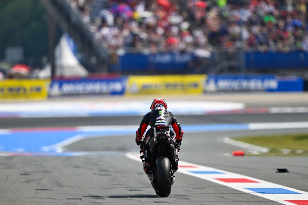 Marco Bezzecchi en combinaison Aprilia Racing