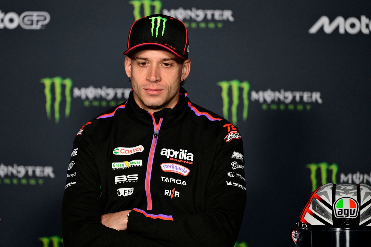 Marco Bezzecchi en tenue d'Aprilia Racing après son accident au GP d'Allemagne