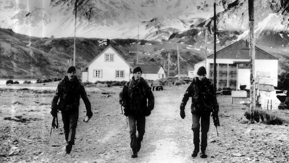 Scène de la guerre des Malouines de 1982, victoire britannique sous Margaret Thatcher
