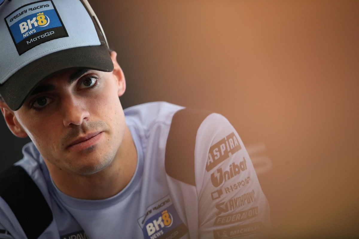 Fermín Aldeguer en combinaison de course pour Gresini Racing