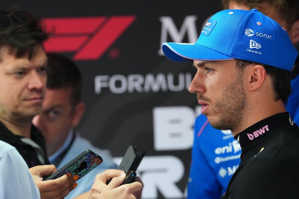 Pierre Gasly face à la presse après les qualifications à Spa.