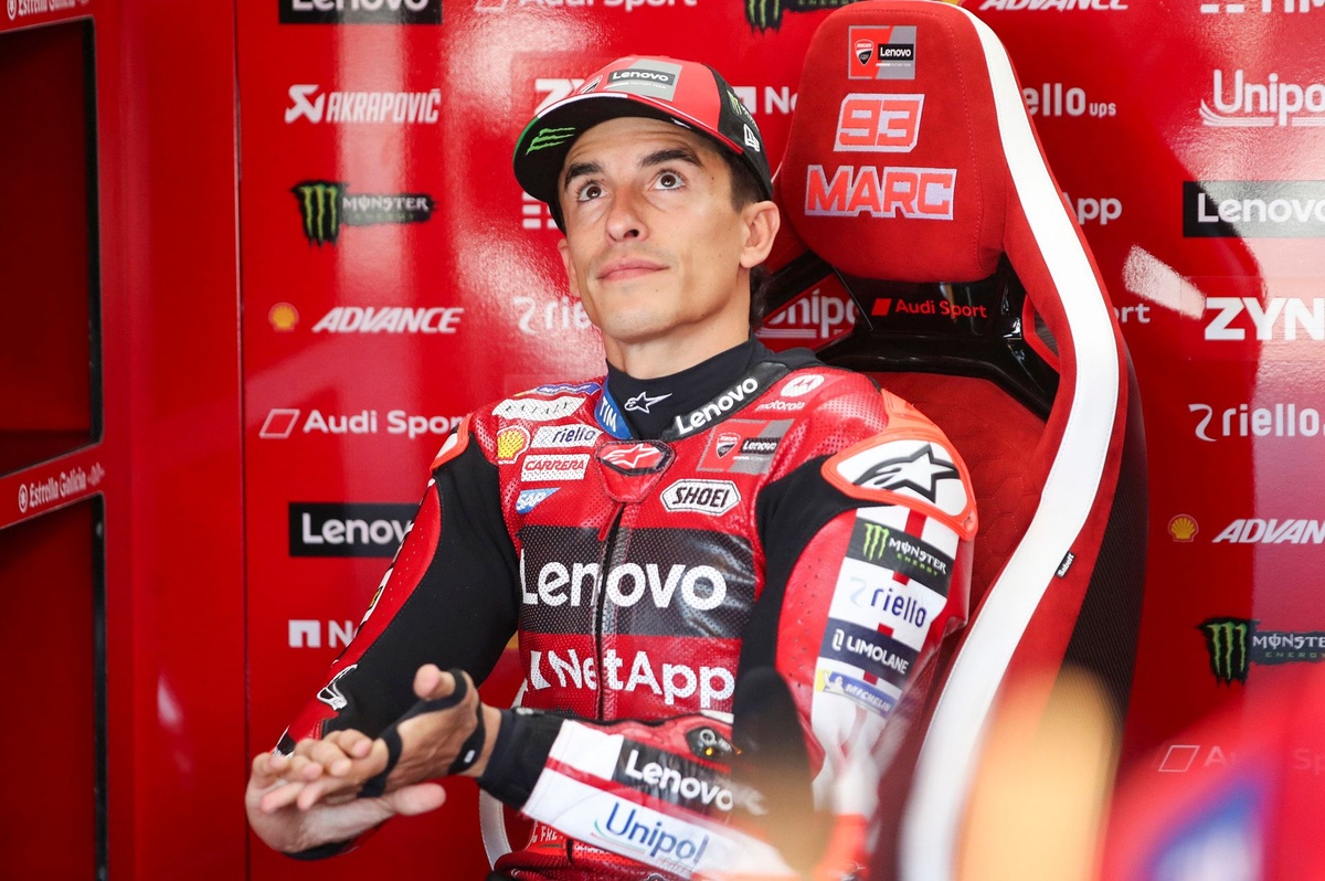 Marc Márquez en combinaison Ducati sur le circuit
