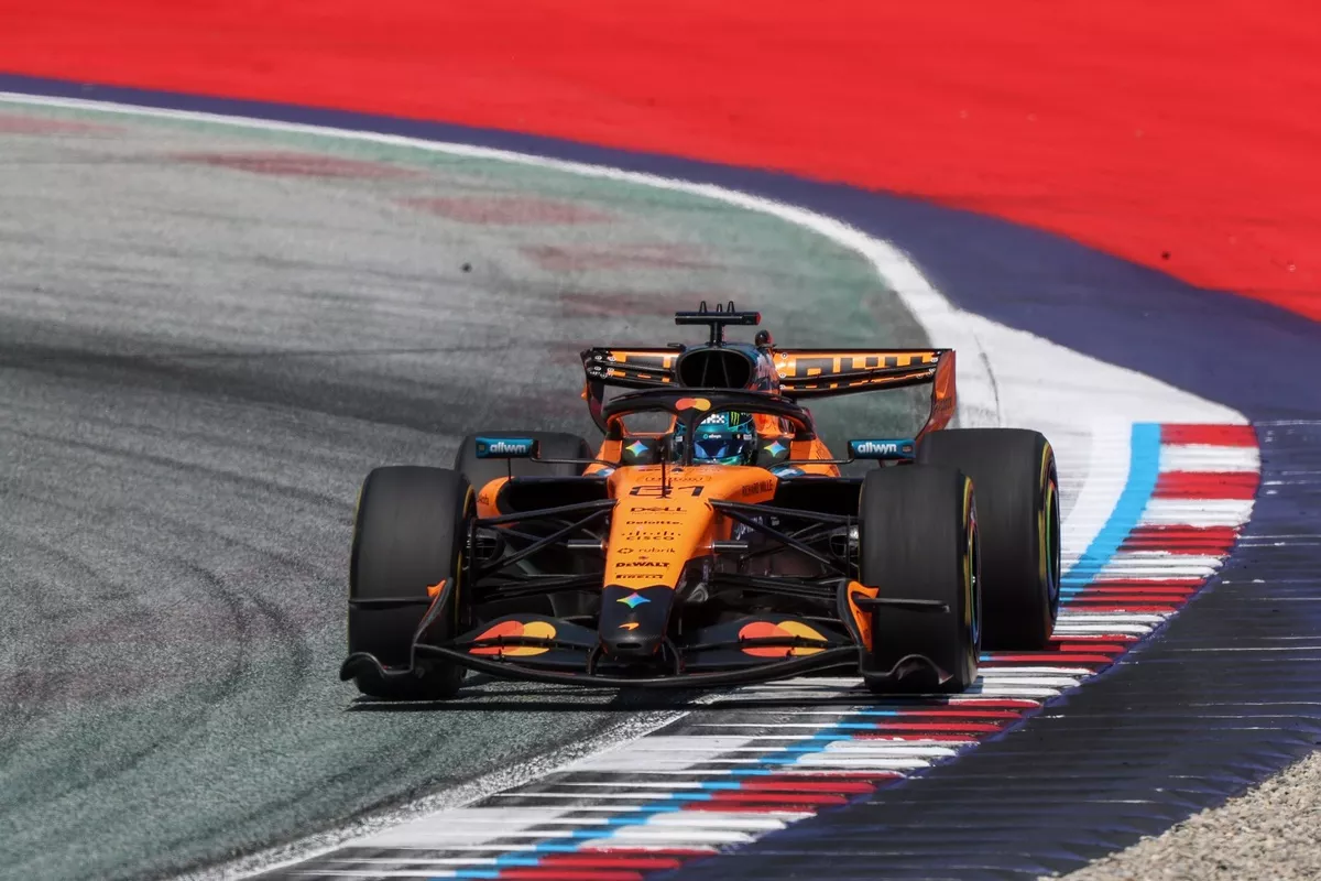 Oscar Piastri au volant de la McLaren MCL40 sur le circuit de Spielberg