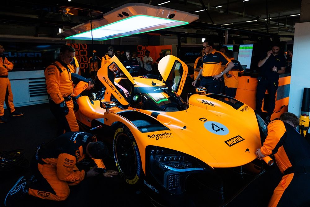MCL‑HY en livrée hommage à Bruce McLaren lors du Festival of Speed de Goodwood