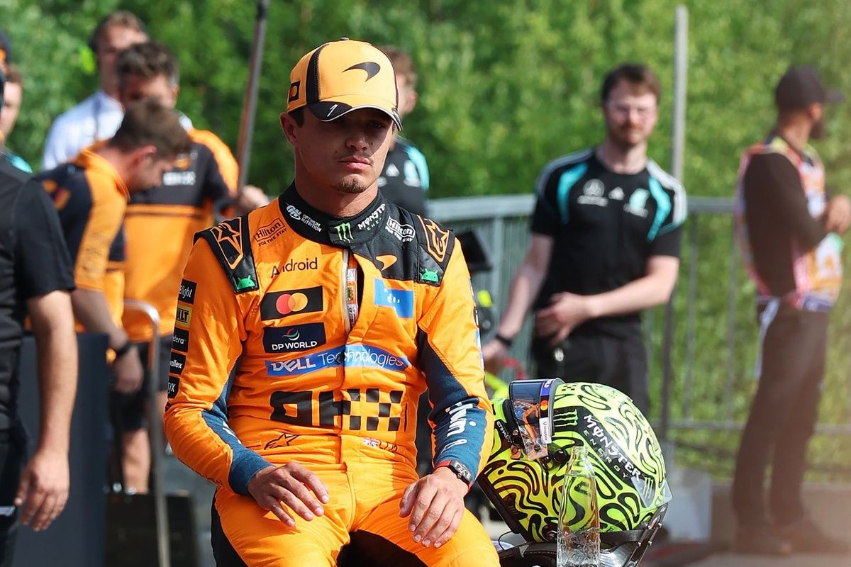 Lando Norris réalise un tour parmi les trois meilleurs en qualifications à Spa, avant de reculer au 13e rang à cause de la pénalité