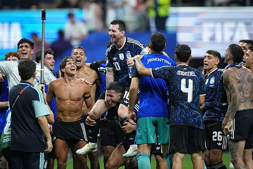 Lionel Messi célèbre la victoire argentine en demi-finale contre l'Angleterre à Atlanta, 15 juillet 2026