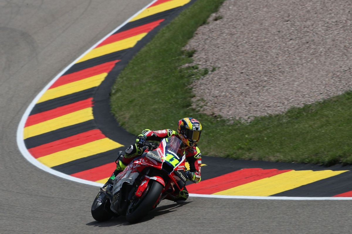 Diogo Moreira en pleine action pour l'équipe LCR Honda