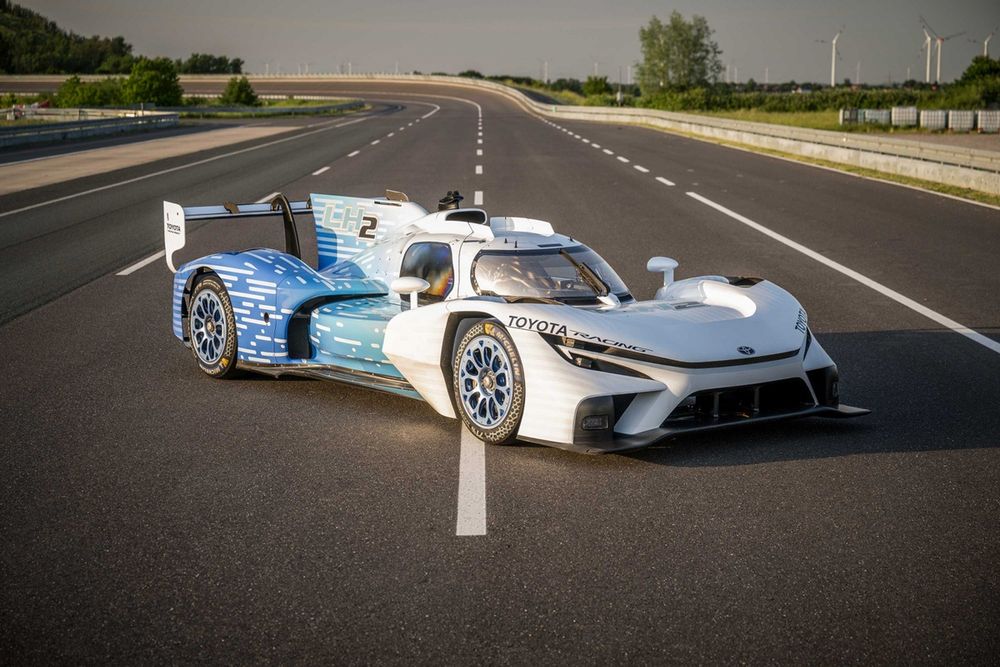 Toyota TR LH2 en démonstration au Mans