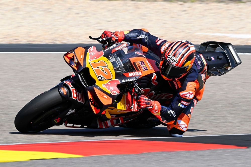 Maverick Viñales peine à prendre les virages à gauche sur le circuit allemand