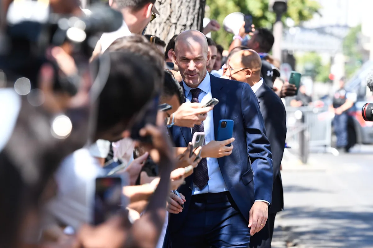 Zizou enflamme les supporters : le premier match France‑Italie de Zidane affichera guichets fermés