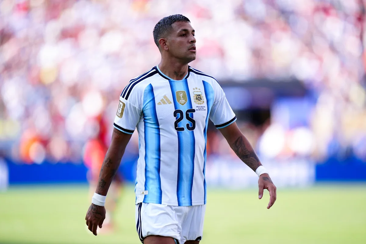 Coupe du monde 2026: "Toi aussi tu vas te laisser entraîner là-dedans?", Facundo Medina recadre sa mère sur les théories complotistes contre l’Argentine