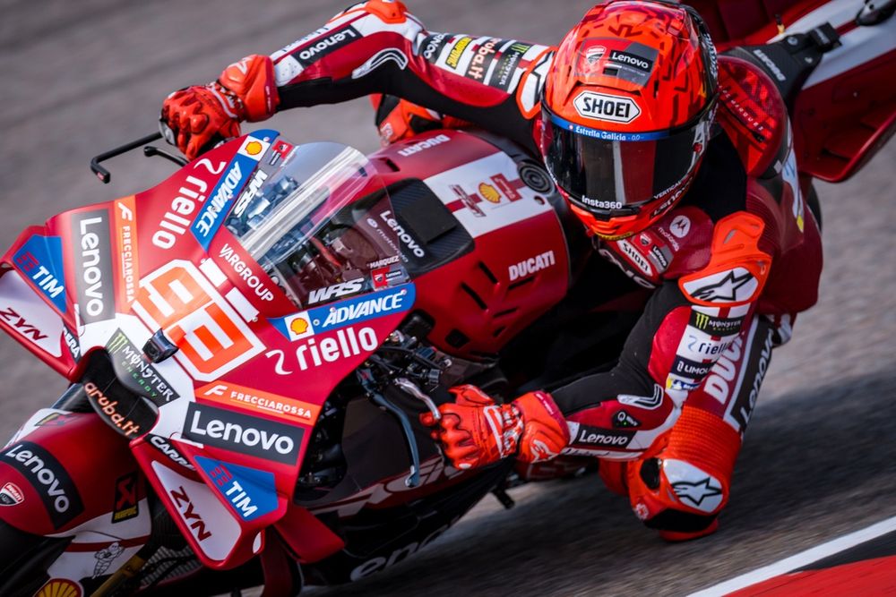 Marc Márquez, toujours sensible à l’épaule, lors d’une séance de récupération