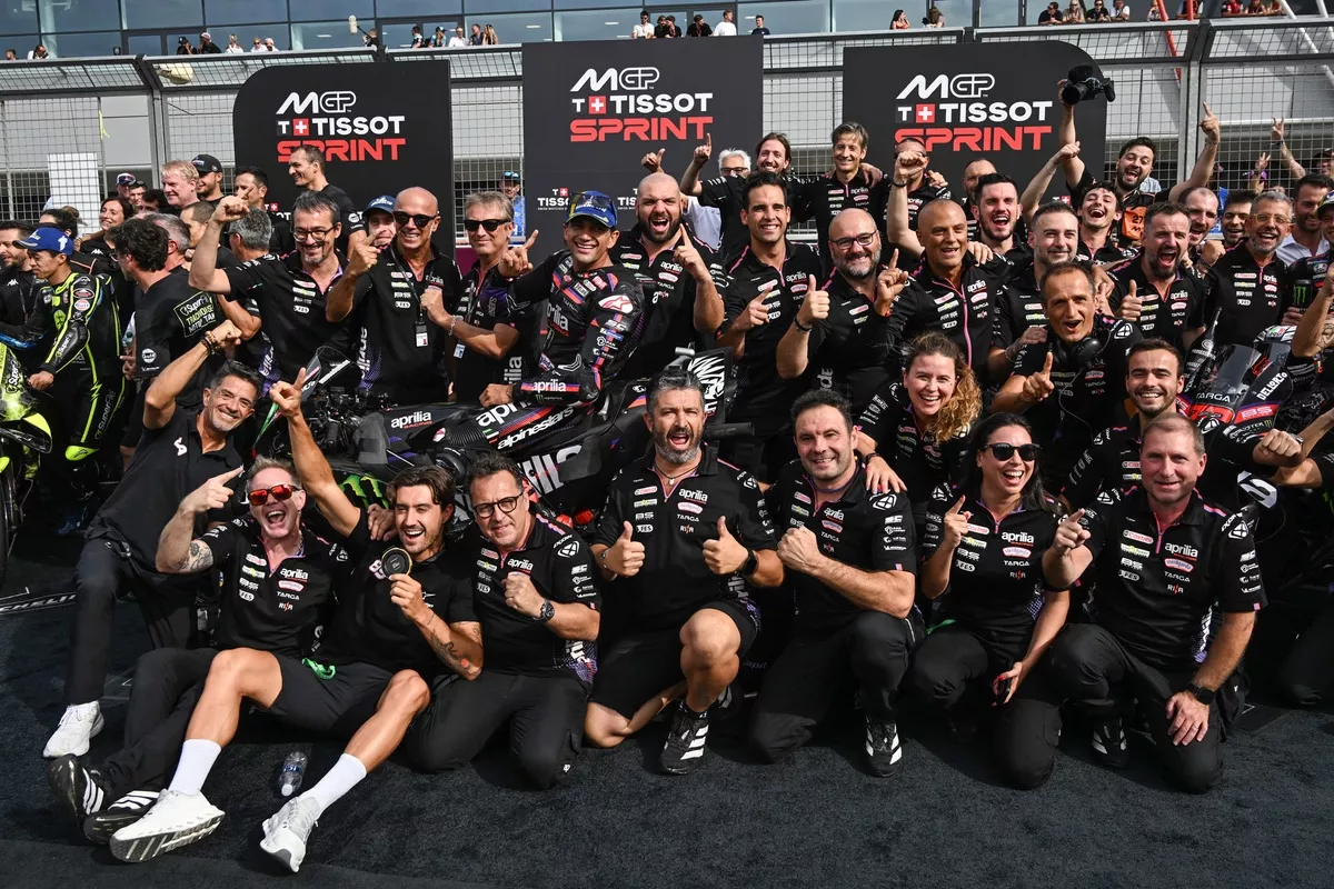 Cérémonie de podium avec Jorge Martín victorieux à Silverstone