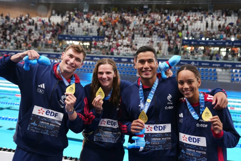 Euro de natation: sacrés en relais mixte, la "belle soirée" des Bleus et de Grousset