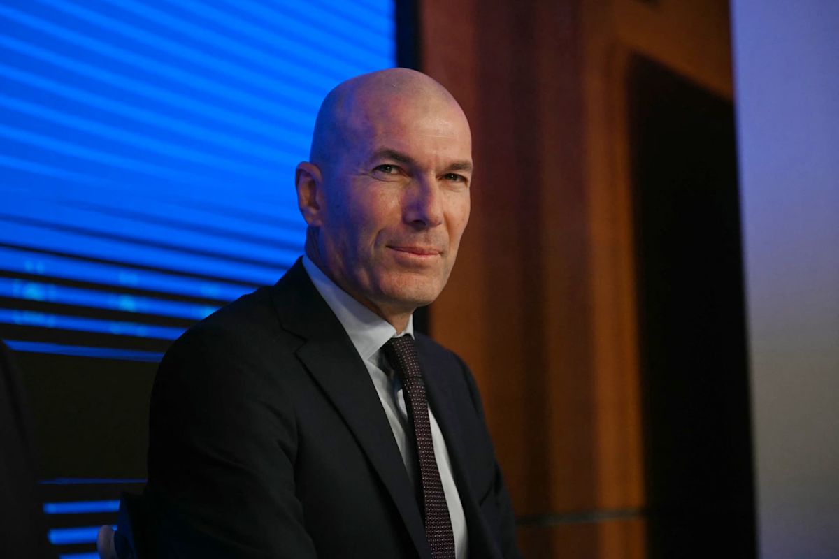 Fidèles adjoints, proches en 1998, médecin réputé: comment Zidane a choisi son staff pour les Bleus