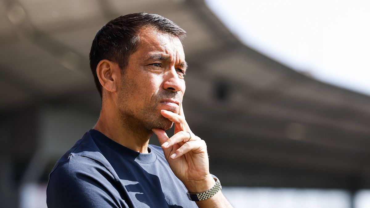 Van Bronckhorst change un poste du onze de Feyenoord pour le choc contre Go Ahead Eagles