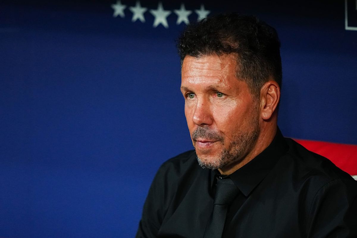 Atlético : Simeone défend Alvarez face aux supporters insultants, beaucoup de respect
