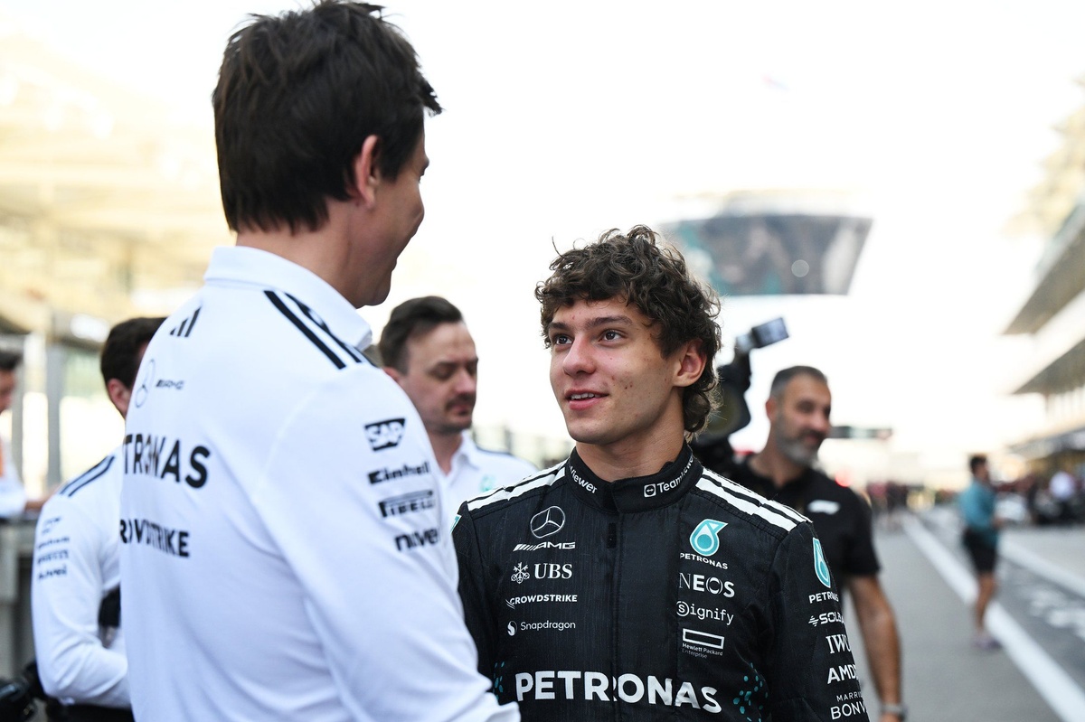Wolff a choisi Antonelli pour remplacer Hamilton avant même ses débuts en F2