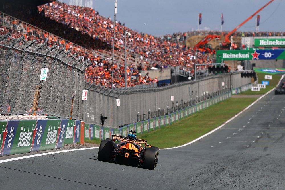 Oscar Piastri au volant de sa McLaren lors du sprint de Zandvoort.