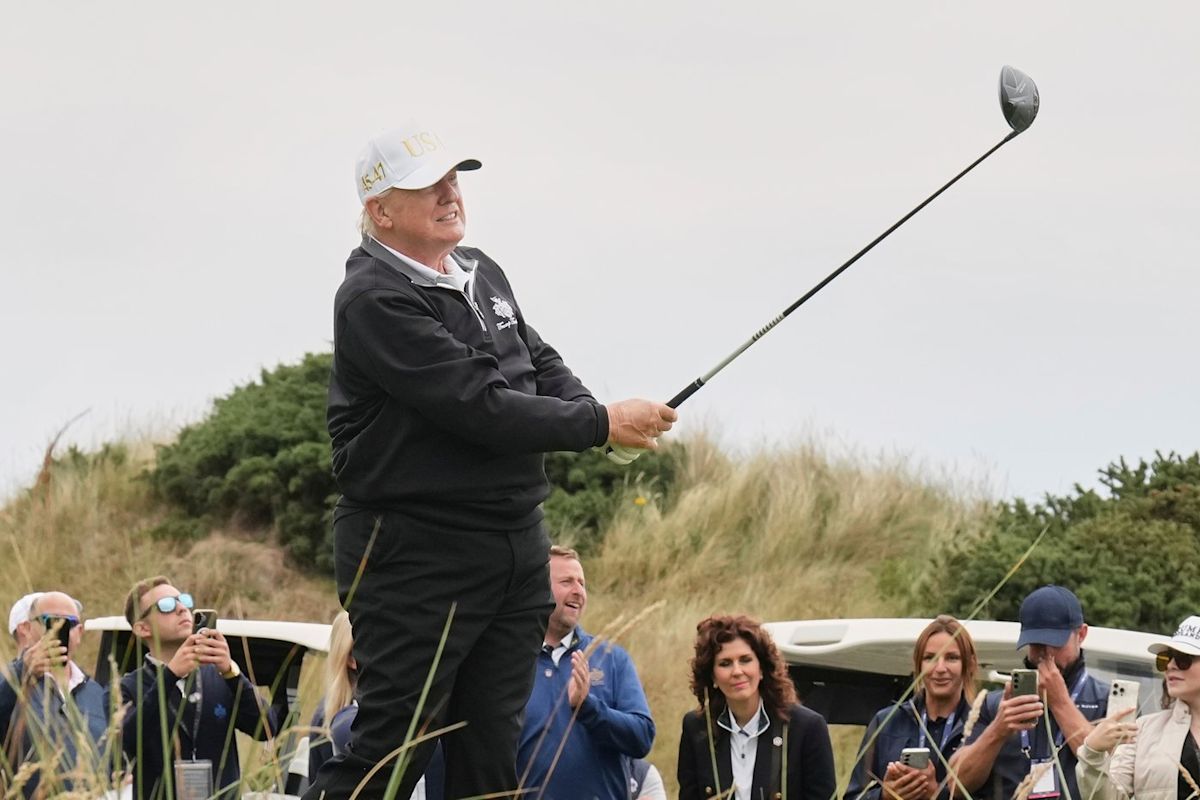Trump se rendra sur son parcours de golf en Irlande pour assister à l'Irish Open