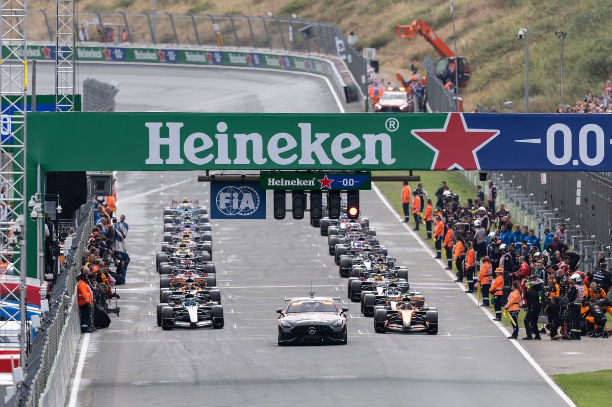 Tour de formation sous Safety Car : les pilotes s’interrogent