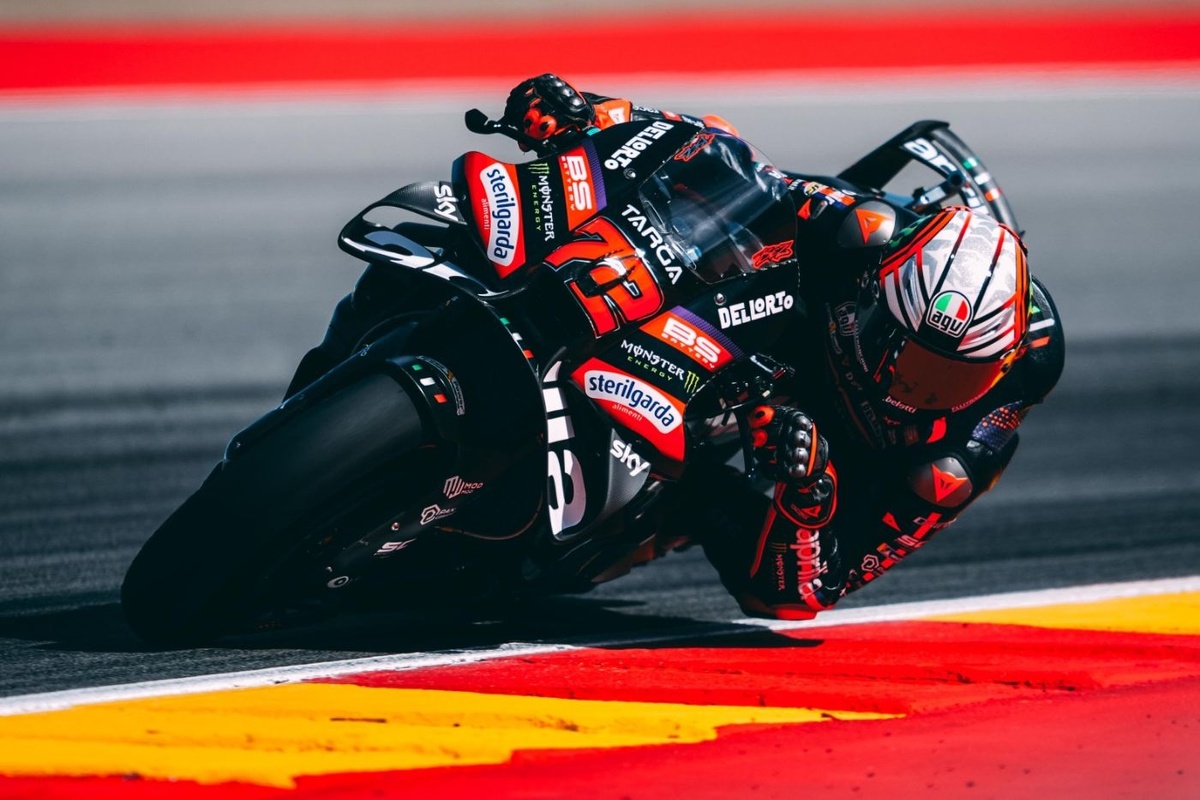 Marco Bezzecchi fait tomber Marc Márquez dans son jardin !