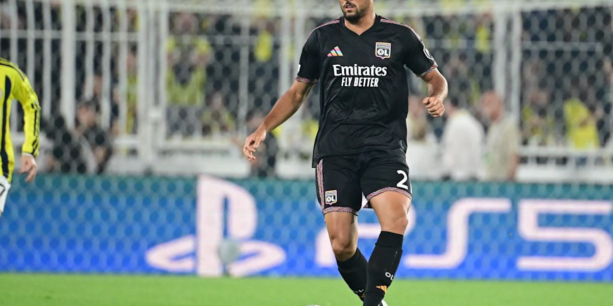 Crystal Palace discute avec l'OL pour Ruben Kluivert