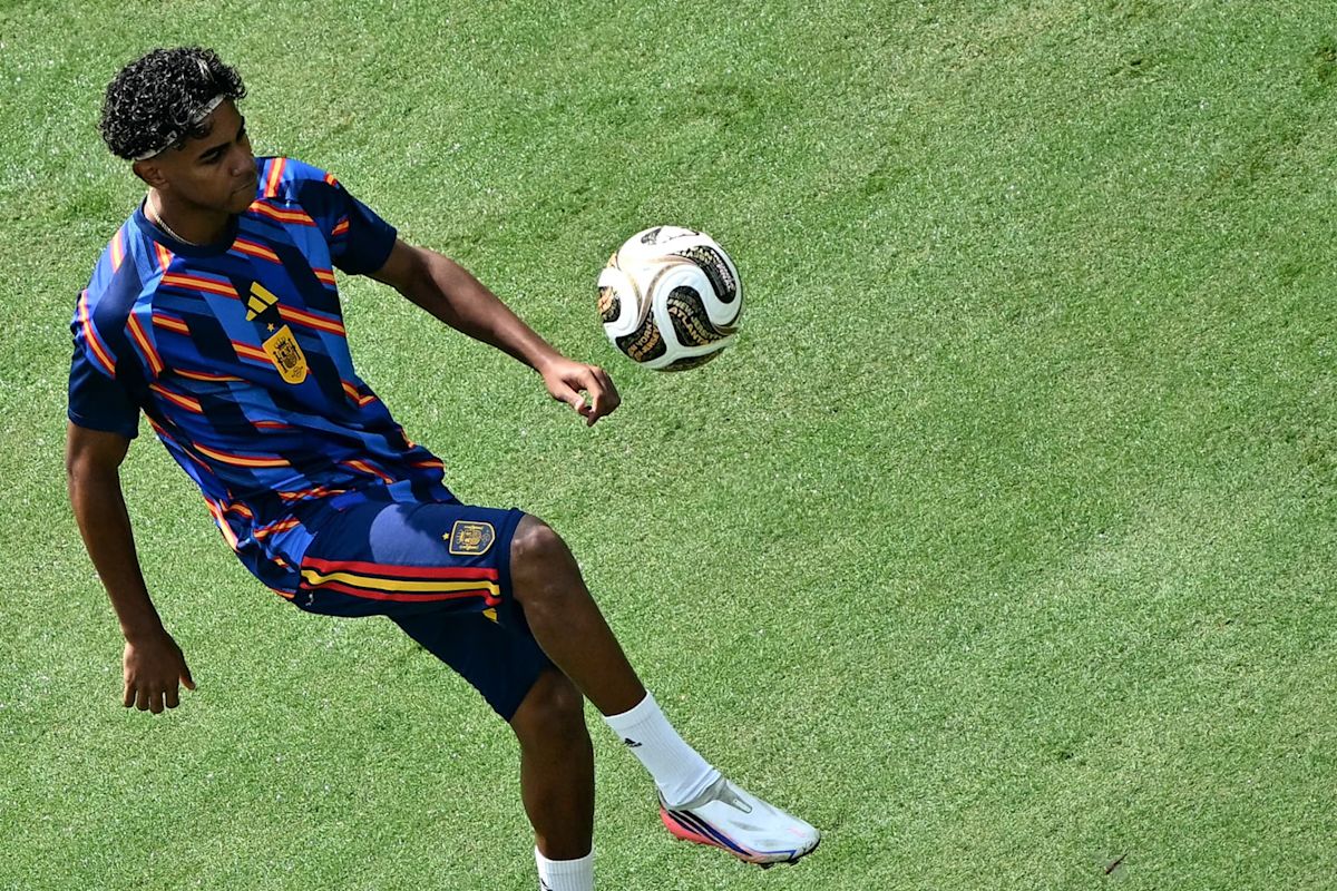 Barça: Lamine Yamal bientôt de retour "à son meilleur niveau", affirme Flick