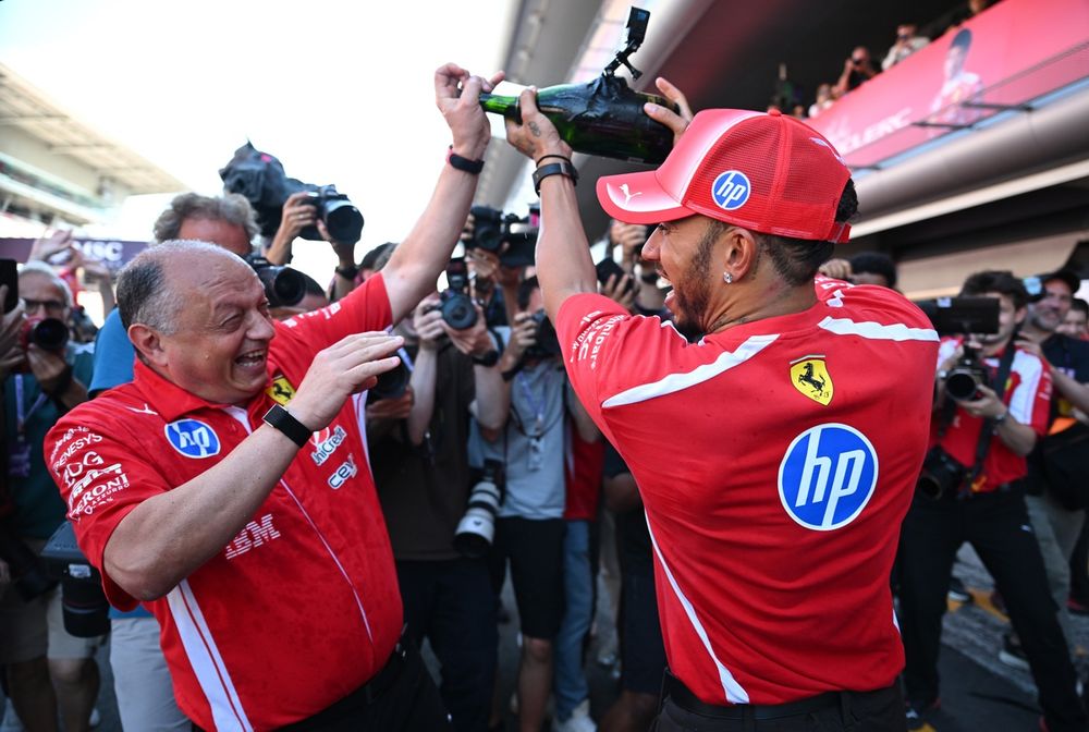 Frédéric Vasseur aux côtés de Lewis Hamilton