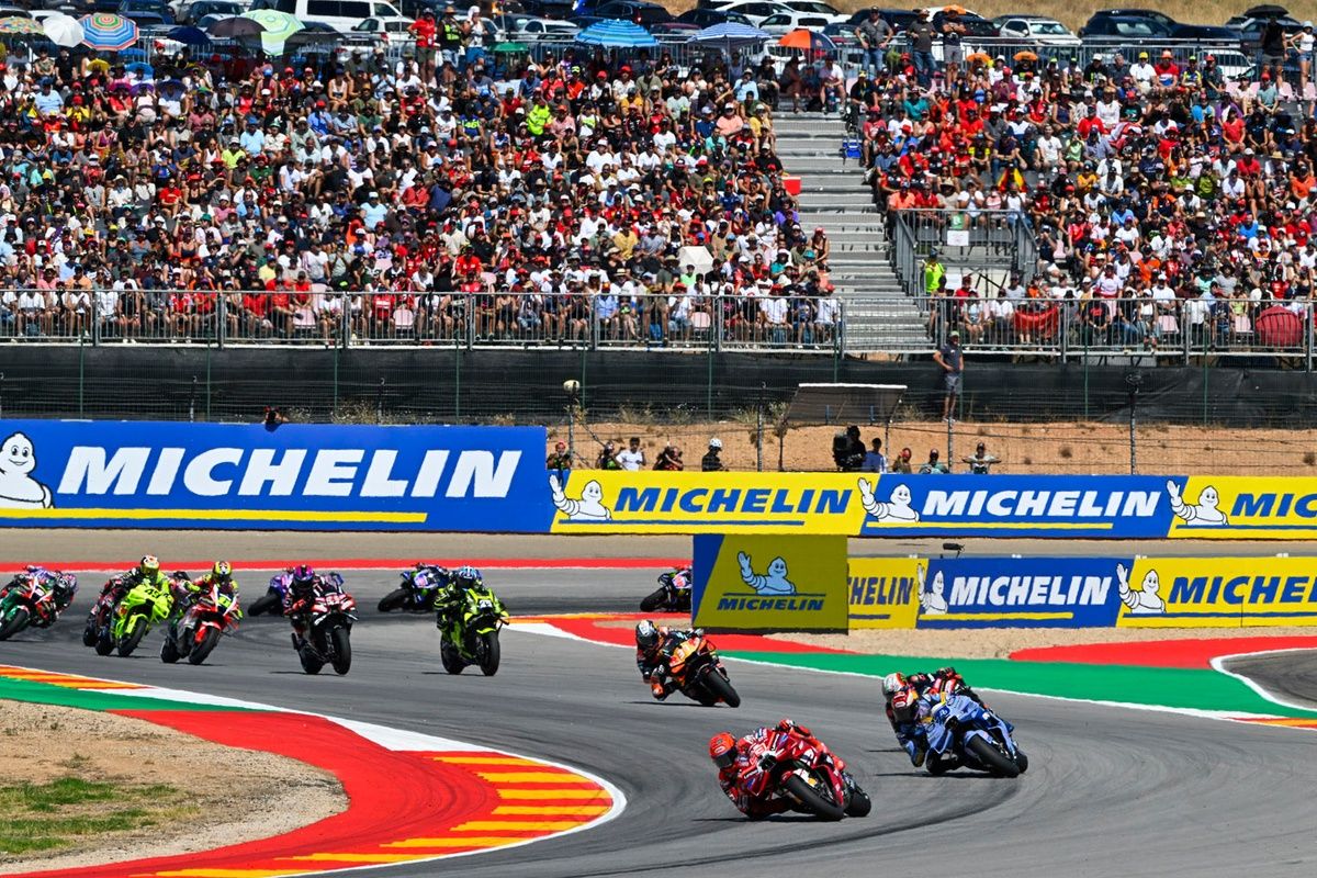 Marc et Álex Márquez dominent le départ du sprint GP d'Aragón