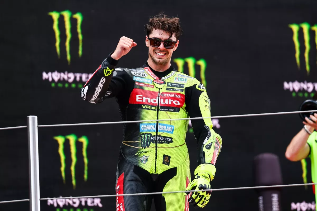 Fabio Di Giannantonio, pilote du VR46 Racing Team, en pleine action sur le Sachsenring