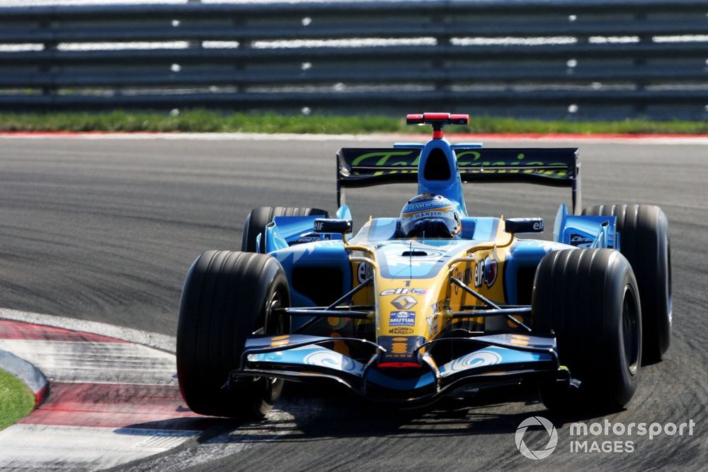 Fernando Alonso pilotant la Renault R26 au Grand Prix de Turquie 2006